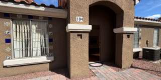 Gorgeous 2 bedroom townhouse Ready for immedate move-in! Gallery 1