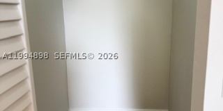 3711 NE 23rd Ct Gallery 8
