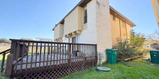 Freshly Renovated 2BD/2.5BA Townhouse in Exclusive Horseshoe Bay Community! Gallery 34