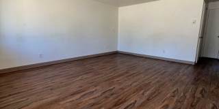 2 Bedroom, 1 Bathroom Duplex - Close to Oregon Tech and Sky Lakes! Gallery 1