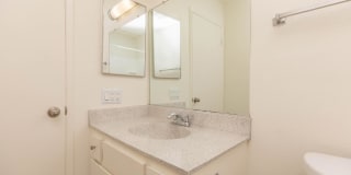 Highland Creek Apartment Homes Gallery 22