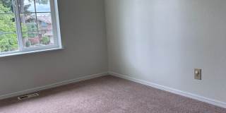 Beautifully Updated Fairwood Cul-de-Sac Home – Fresh Paint Throughout! Gallery 26