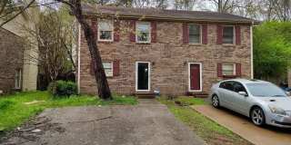 2 BR townhouse duplex off Hwy 79 Gallery 1