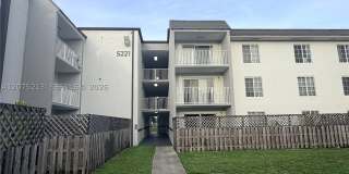 5221 Geneva Way Gallery 1