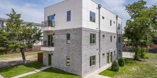 The Flats at Medical District Gallery 12