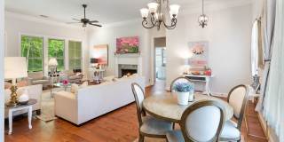 3 Bedroom Home In University Villas| Community Pool | Gated Community Gallery 1