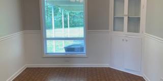 Charming 4 BR, 2 BA, Close to MTSU, 1 Car Garage, Large Carport Gallery 7