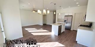 5 Bedroom Home in Little Valley- Pets Negotiable/Move in Special! Gallery 5