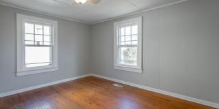209 S Moss Avenue Gallery 18