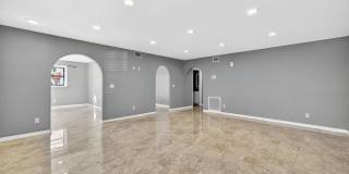 Beautifully Updated Condo with Community pool Gallery 3
