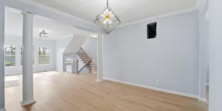 704 Green Lane Gallery 10