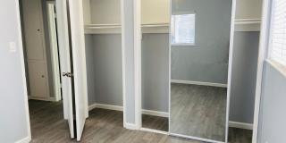 Gorgeous Remodeled Downstairs Apartment w/Patio+Prvt Laundry+Garage+Views of Canals Gallery 16