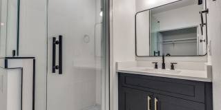 207 Gravel A St Gallery 23