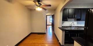 One Bedroom Apartment with Garage Parking! Gallery 4