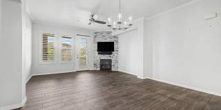 2/2 Bed/Bath RESORT Style LUXURY Condo in SCOTTSDALE Gallery 1
