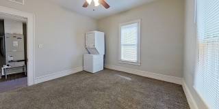 Down Stairs Apartment in Springfield Gallery 13