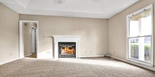 Ranch Home on Creek Lot! Gallery 6