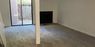 2 Bedroom 1.5 bath Townhome! Gallery 5