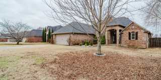 602 SW Barn Valley Road Gallery 1