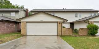 3 bedroom 2.5 bath - NW Highway and Rockwell Gallery 1