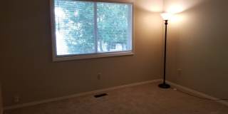 CUTE & CLASSY IN LAKE OSWEGO! Gallery 12