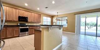 SPACIOUS 5-BEDROOM POOL HOME IN NORTH PORT Gallery 18