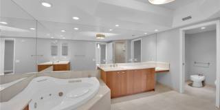 2777 Paradise Road Gallery 26