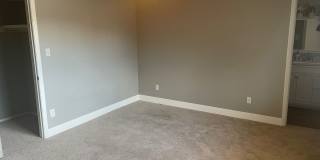 South Denver, 2 bed 2.5 bath Townhome, 2 Car Parking, Close to Light Rail Gallery 16