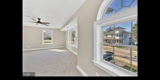 Charming 4BR House in North Beach with Yard Gallery 10