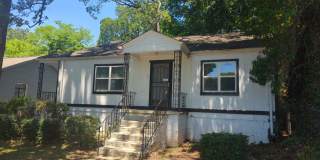 Large 4 Bedroom House Gallery 1