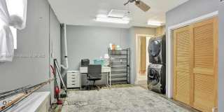 2321 SE 15th St Gallery 18