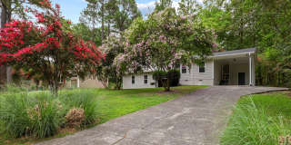 Fantastic Split Level, 4 Bedrooms, Updated Flooring, Kitchen and Bathrooms, Cul-de-Sac Lot, Pet Friendly! Gallery 1