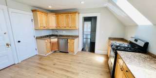 NEWLY RENOVATED PENTHOUSE UNIT Gallery 4
