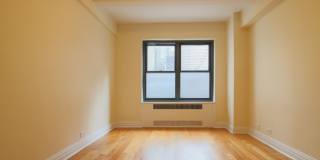 143 E 56th St Gallery 7