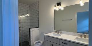 Gorgeous Brick 3 bed/3 bath Rental Available! Gallery 20