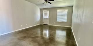 400 Lowes Boulevard - B Gallery 4