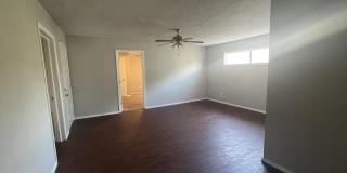 2511 39th Street Gallery 29