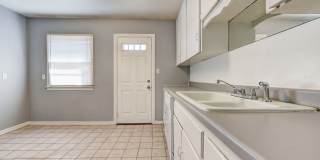 2144 Pearson Gallery 28