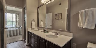 Monte Vista Gallery 19