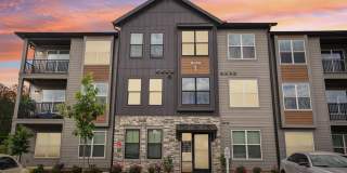 The Pullman Luxury Apartment Homes Gallery 2