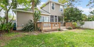 Lovely contemporary home in popular South Jax Beach! Gallery 25