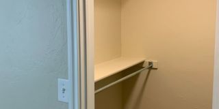 Remodeled 3 Bedroom near Moore Gallery 34