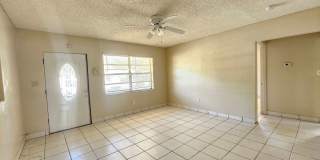 ADORABLE 3 Bedroom, 1 Bath  Block House with a fenced yard in Lakeland *Available Now* Gallery 5