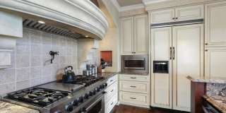 921 VALENCIA Court Gallery 7