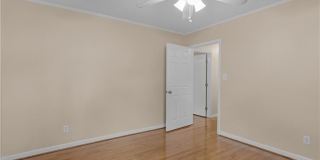 424 Byron Avenue E Gallery 12