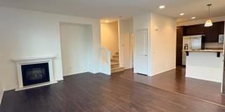 Luxury Townhome in Beautiful Belleza San Miguel Ranch! Gallery 8