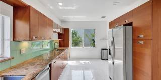 10065 Bay Harbor Ter Gallery 9