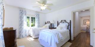 201 Pendleton Avenue Gallery 16