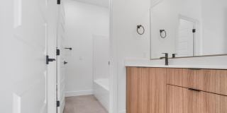 HURRICANE TOWNHOME!! Pet Friendly! Gallery 31