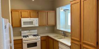 Rare & hard to find 2 BED & 2 BATH with ATTACHED GARAGE. Gallery 4